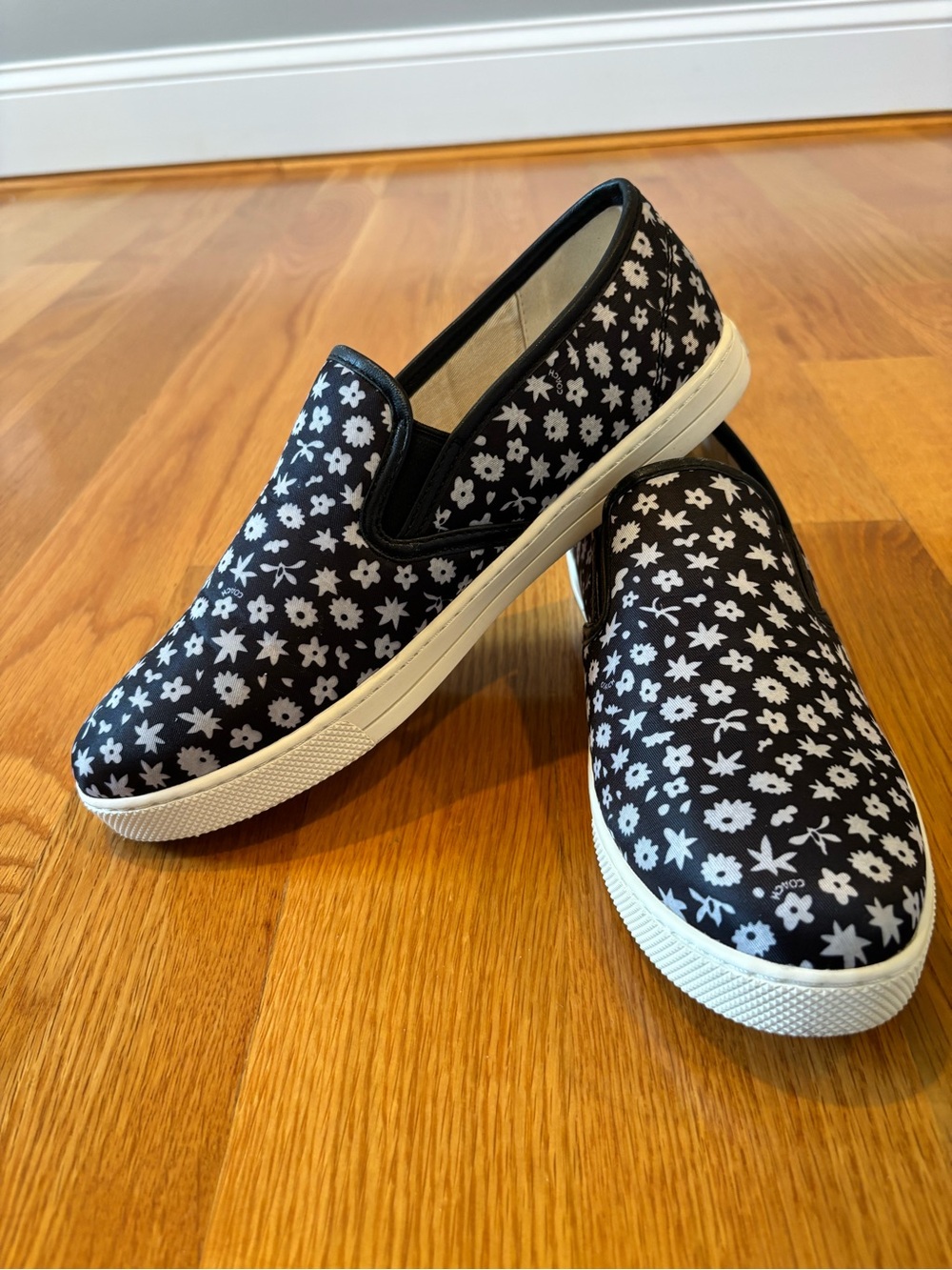 Coach Women’s Floral Print Slip On Sneakers Black and White Size 8.5